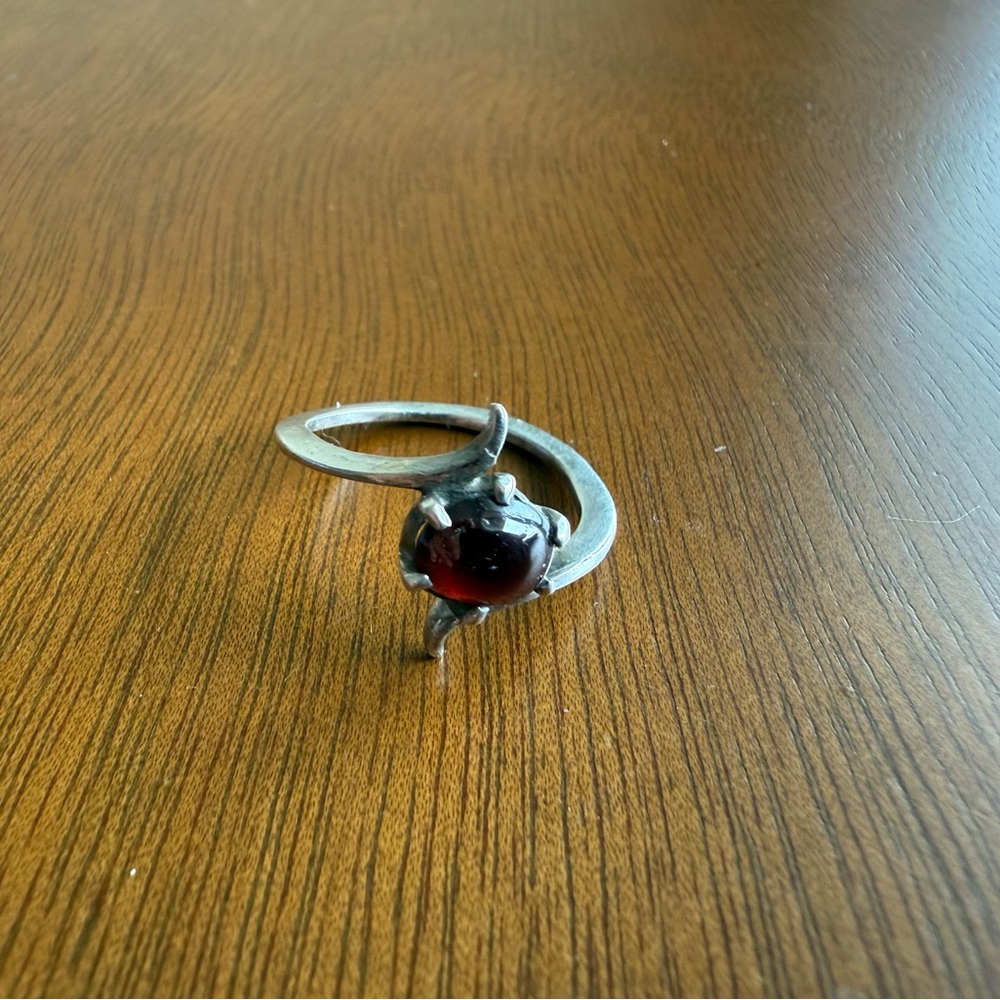 Elegant Silver and Red Women's Ring